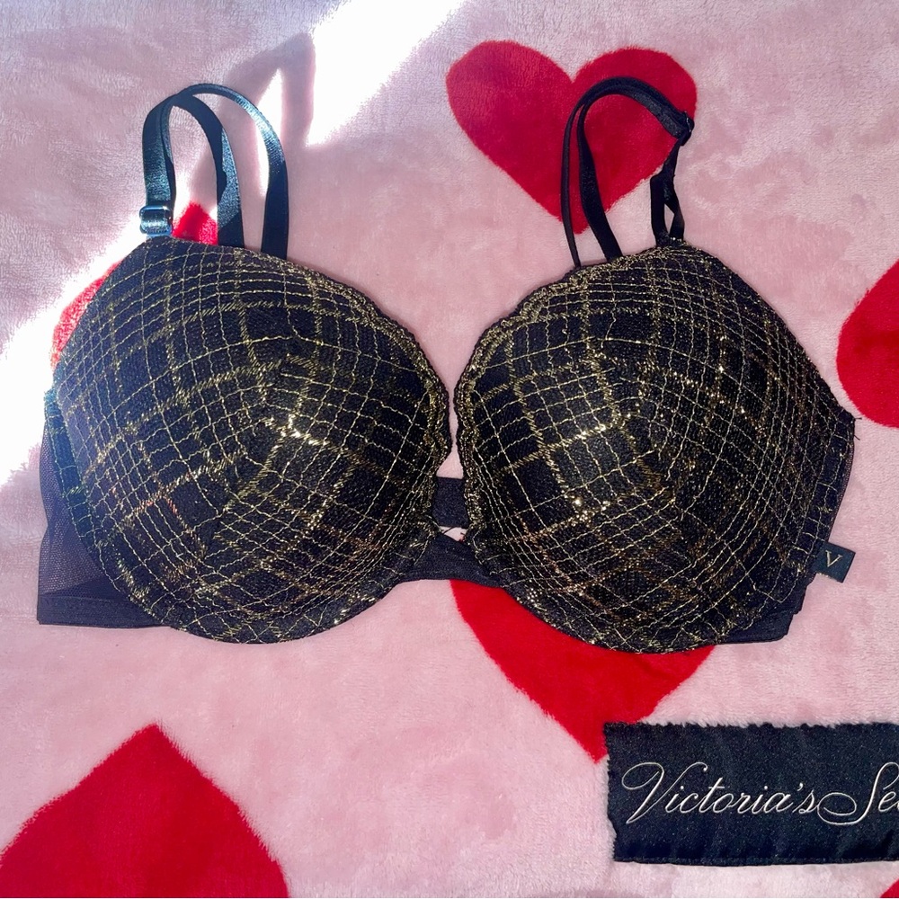 Victoria's Secret Black and Gold Detail Bra